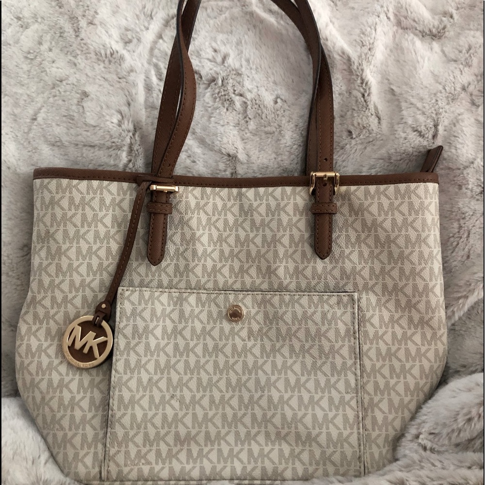 Michael Kors Authentic Bag - Picture 1 of 12